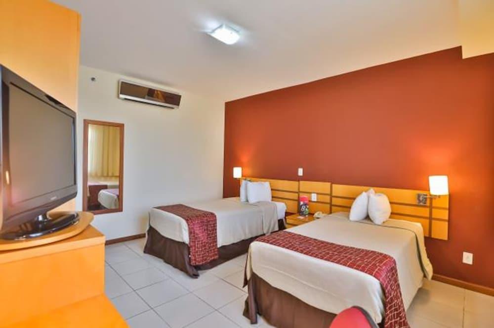 Vitoria Praia Hotel エクステリア 写真